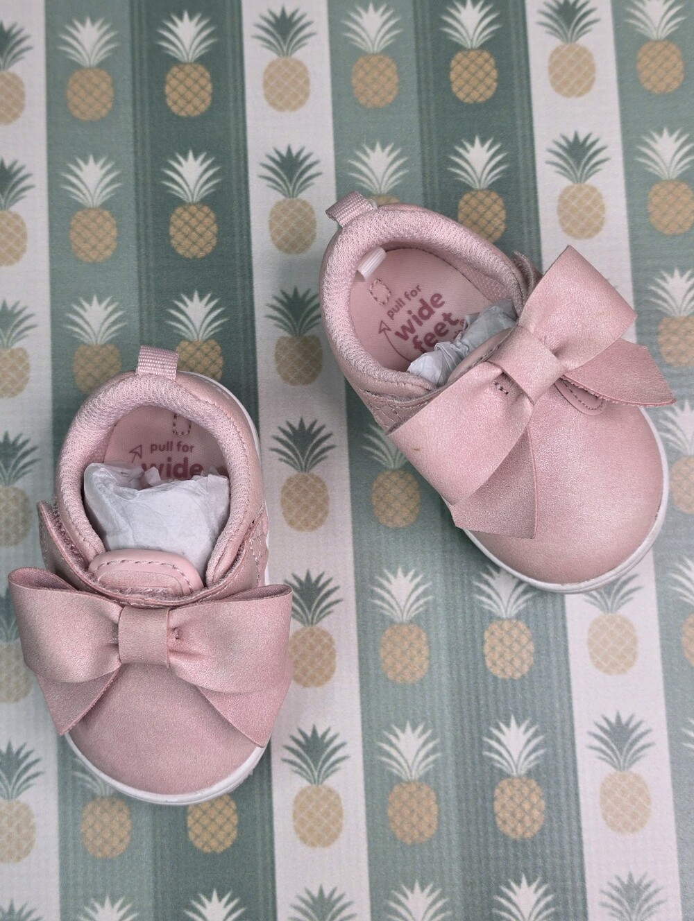 Stride Rite Kamila Bow Sneaker